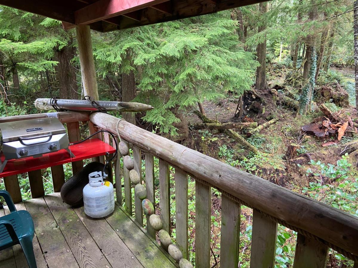 Woods End Landing Hotel Bamfield Exterior foto