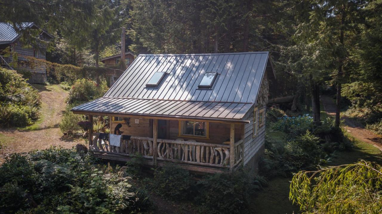 Woods End Landing Hotel Bamfield Exterior foto