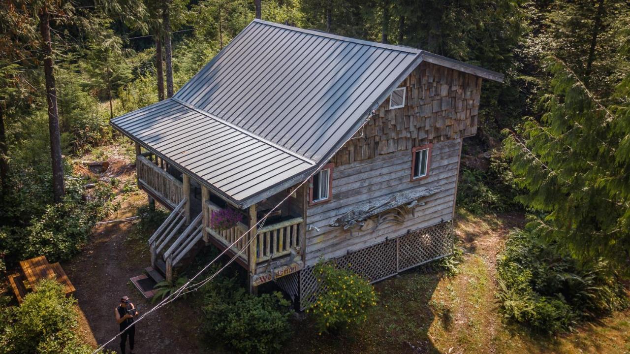 Woods End Landing Hotel Bamfield Exterior foto