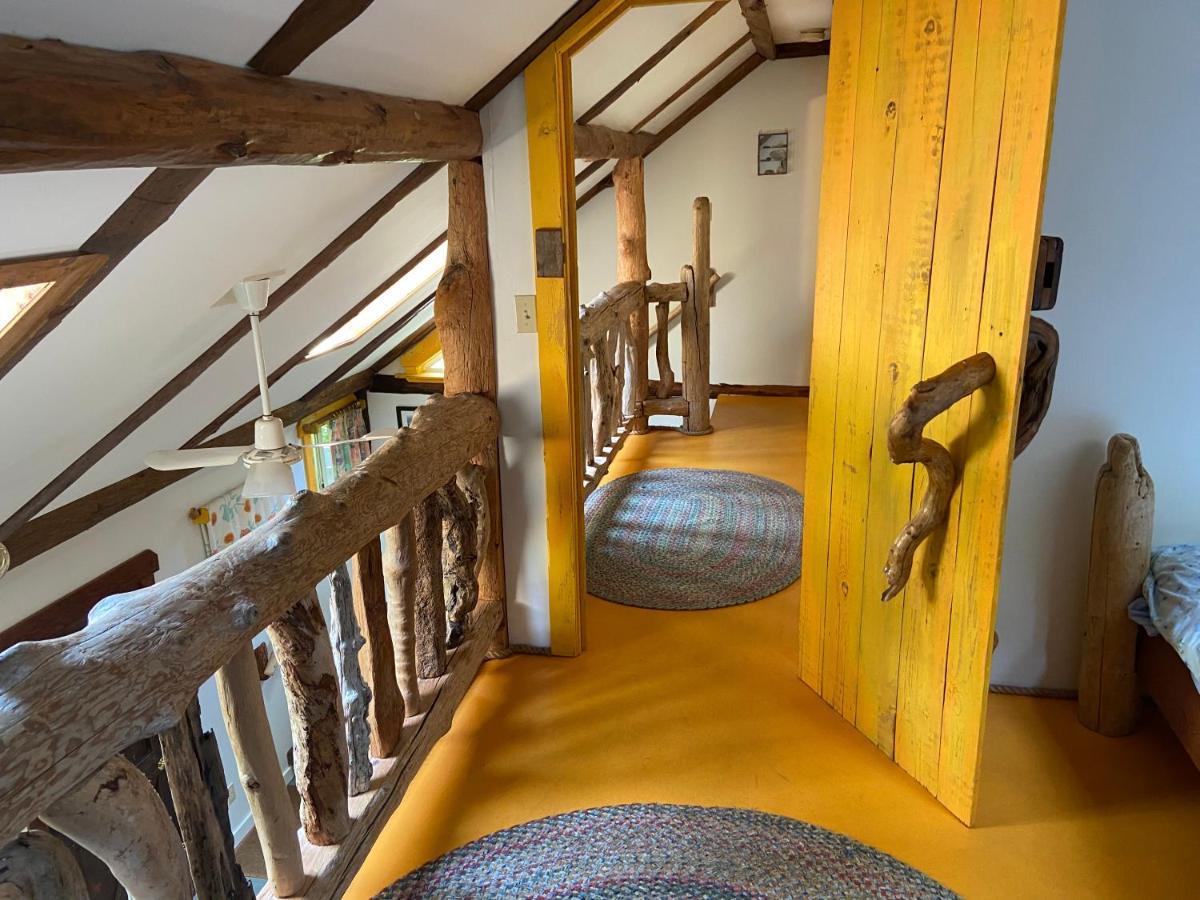 Woods End Landing Hotel Bamfield Exterior foto